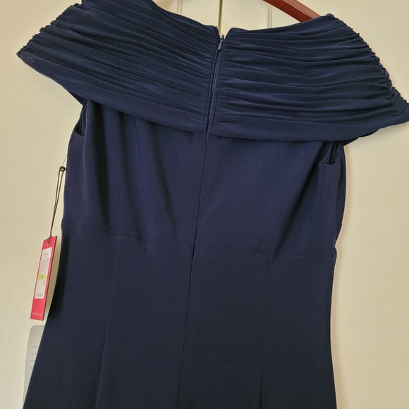 VINCE CAMUTOPortrait Collar Ruched Evening Gown In Navy - Picture 6 of 8